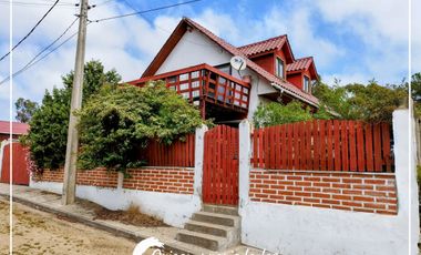 Gran Casa Esquina Con Vista Al Mar, El Quisco