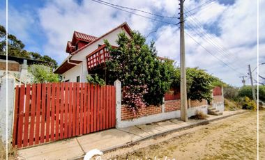 Gran Casa Esquina Con Vista Al Mar, El Quisco