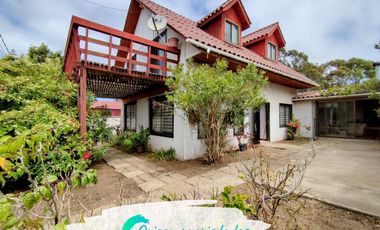 Gran Casa Esquina Con Vista Al Mar, El Quisco