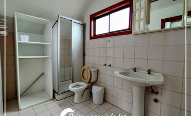 Gran Casa Esquina Con Vista Al Mar, El Quisco