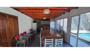 Casa 6 Ambientes, Grandes Comodidades-Oportunidad!! Retasada