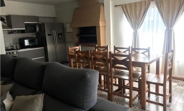Casa 6 Ambientes, Grandes Comodidades-Oportunidad!! Retasada