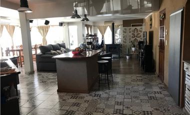 Casa 6 Ambientes, Grandes Comodidades-Oportunidad!! Retasada