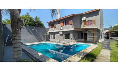 Casa 6 Ambientes, Grandes Comodidades-Oportunidad!! Retasada