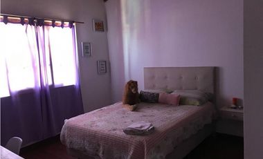 Casa 6 Ambientes, Grandes Comodidades-Oportunidad!! Retasada