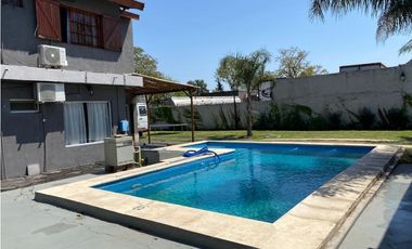 Casa 6 Ambientes, Grandes Comodidades-Oportunidad!! Retasada