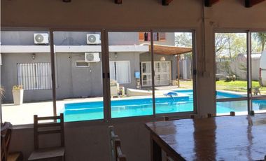 Casa 6 Ambientes, Grandes Comodidades-Oportunidad!! Retasada