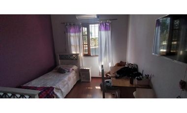 Casa 6 Ambientes, Grandes Comodidades-Oportunidad!! Retasada