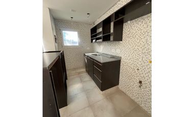 PH A ESTRENAR DE TRES AMBIENTES CON ENTRADA DE VEHICULO