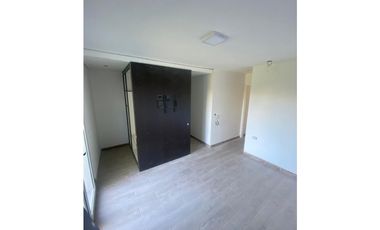 PH A ESTRENAR DE TRES AMBIENTES CON ENTRADA DE VEHICULO