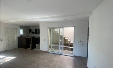 PH A ESTRENAR DE TRES AMBIENTES CON ENTRADA DE VEHICULO