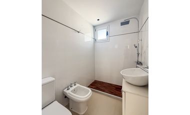 SEMIPISO 4 AMBIENTES FRENTE AL MAR. GUEMES Y LA COSTA.