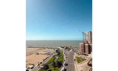 SEMIPISO 4 AMBIENTES FRENTE AL MAR. GUEMES Y LA COSTA.