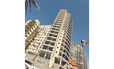 SEMIPISO 4 AMBIENTES FRENTE AL MAR. GUEMES Y LA COSTA.