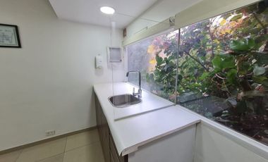Propiedad Comercial Cerca De Estación Manuel Montt. FHP