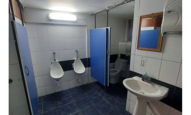 Finster Vende Local 300 Mt2 Avenida Principal Quintero Oport