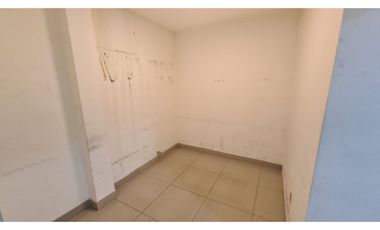 Local Comercial Plena Avenida Recoleta - Inmob. Escocia