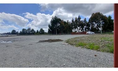 Legalpropschile Se Arrienda  Terreno Para Uso Comercial