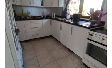 Finster Vende Bella Casa En 1500 M2 Terreno, San Esteban
