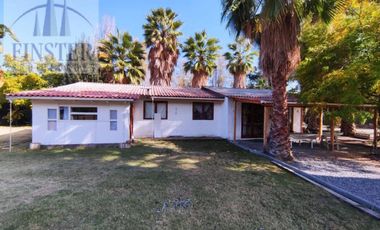 Finster Vende Bella Casa En 1500 M2 Terreno, San Esteban