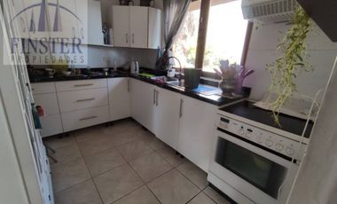 Finster Vende Bella Casa En 1500 M2 Terreno, San Esteban