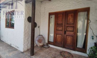 Finster Vende Bella Casa En 1500 M2 Terreno, San Esteban