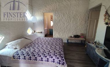 Finster Vende Bella Casa En 1500 M2 Terreno, San Esteban