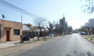 Mb Propiedades VENDE Sitio Industrial, 752 M2,  La Cisterna