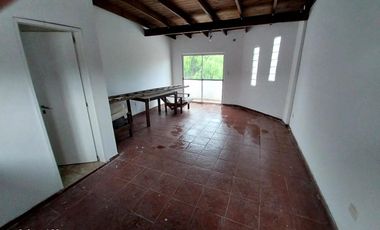 Departamento monoambiente en alquiler, J. Balbín 795, Villa Udaondo, Ituzaingó. Excelente oportunidad.