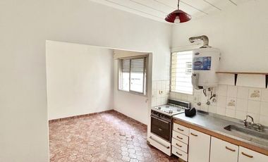 Departamento de 2 ambientes. San Justo centro