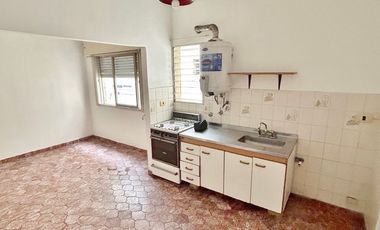 Departamento de 2 ambientes. San Justo centro