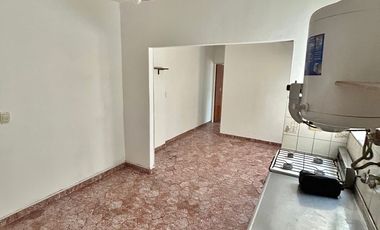 Departamento de 2 ambientes. San Justo centro