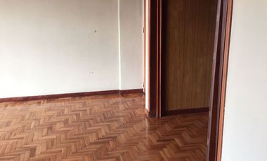 ALQUILER 3 AMBIENTES CON DEPENDENCIA, LOMAS CENTRO, PISO ALTO