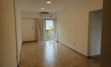 PISO 3 AMBIENTES AL FRENTE