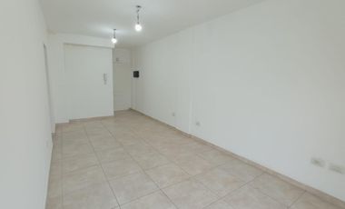 PISO 3 AMBIENTES AL FRENTE