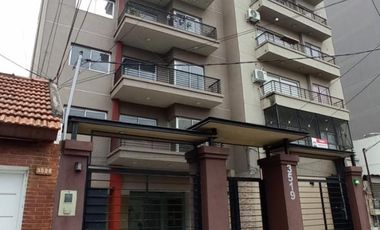 PISO 3 AMBIENTES AL FRENTE