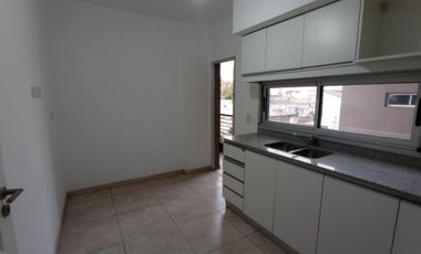 PISO 3 AMBIENTES AL FRENTE