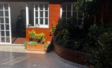 VALENTIN ALSINA - PALLARES 1500. CHALET 4 AMBIENTES