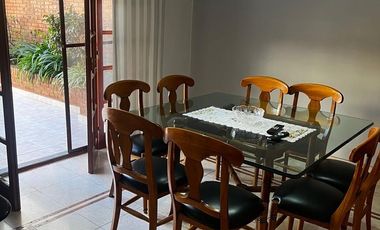 VALENTIN ALSINA - PALLARES 1500. CHALET 4 AMBIENTES