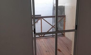 Alquiler Departamento monoambiente tipo casa 1 piso x escalera