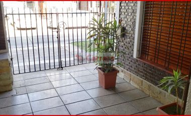 CASA 3 amb en VENTA en Villa Ballester excelente ubicacion