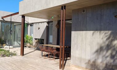 VENTA IMPECABLE PROPIEDAD EN EL BARRIO PRIVADO MONET. LOS CARDALES