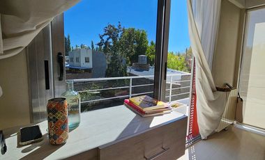 INDEXA VENDE Casa de diseño en barrio IUPA