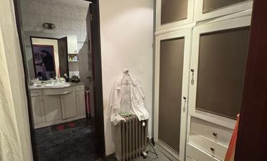 Venta Casa 5 Ambientes con Patio y Garaje en Temperley.