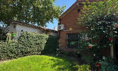 Venta Casa 5 Ambientes con Patio y Garaje en Temperley.