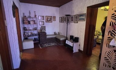 Venta Casa 5 Ambientes con Patio y Garaje en Temperley.