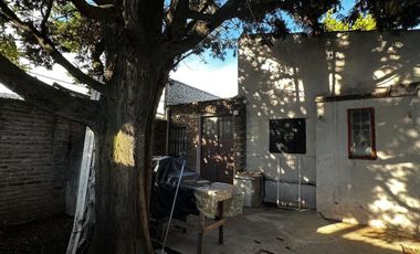 Casa A Refaccionar En Esquina