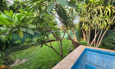 IMPERDIBLE DEPARTAMENTO EN VENTA DE 2 DORMITORIOS CON PISCINA Y JARDÍN DE USO EXCLUSIVO.-