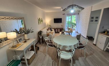 IMPERDIBLE DEPARTAMENTO EN VENTA DE 2 DORMITORIOS CON PISCINA Y JARDÍN DE USO EXCLUSIVO.-