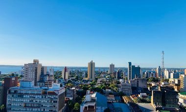IMPERDIBLE PISO EN VENTA DE 270M2 APROX EN PLENO CENTRO DE LA CIUDAD DE POSADAS.-